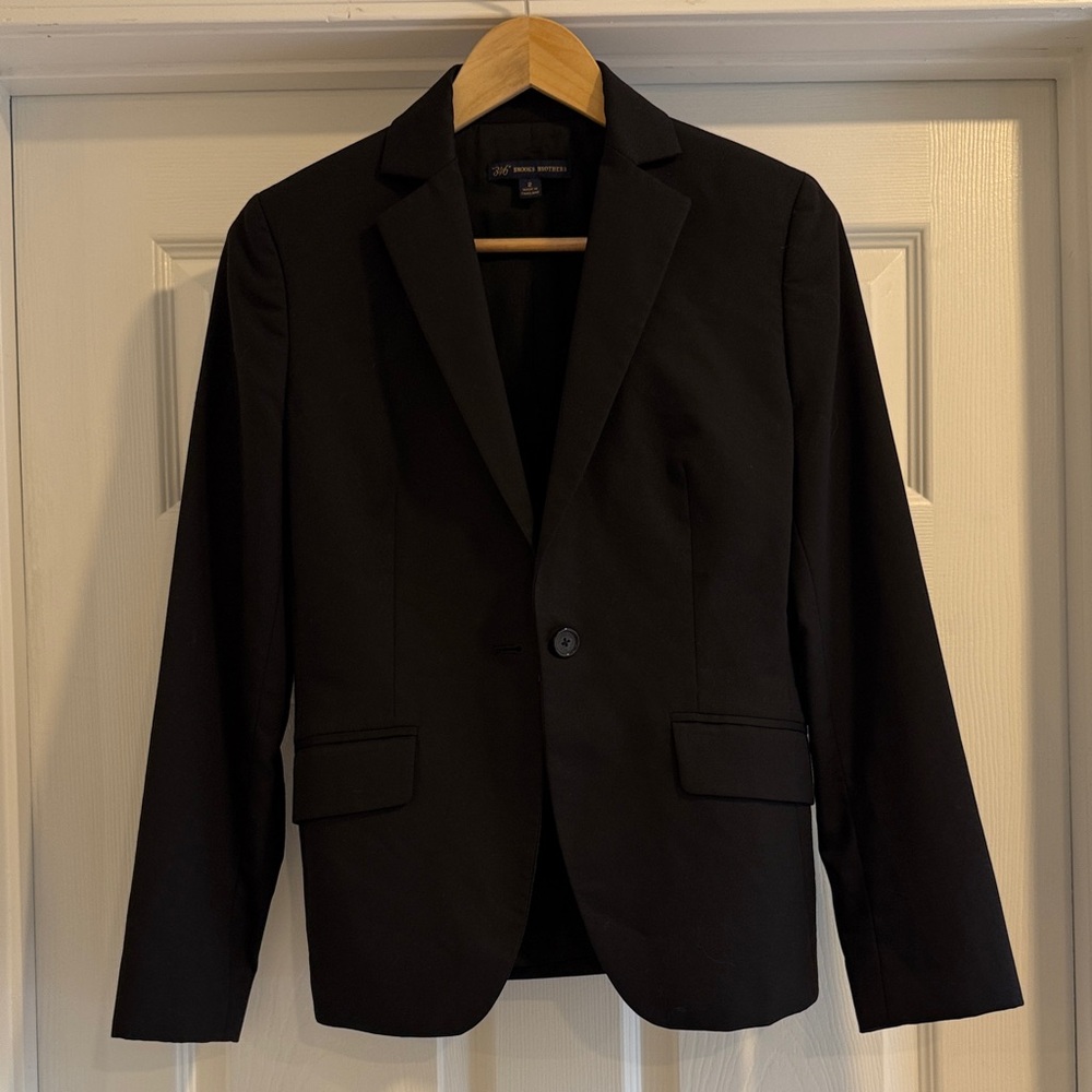 Brooks Brothers 346 Elegant Black Blazer